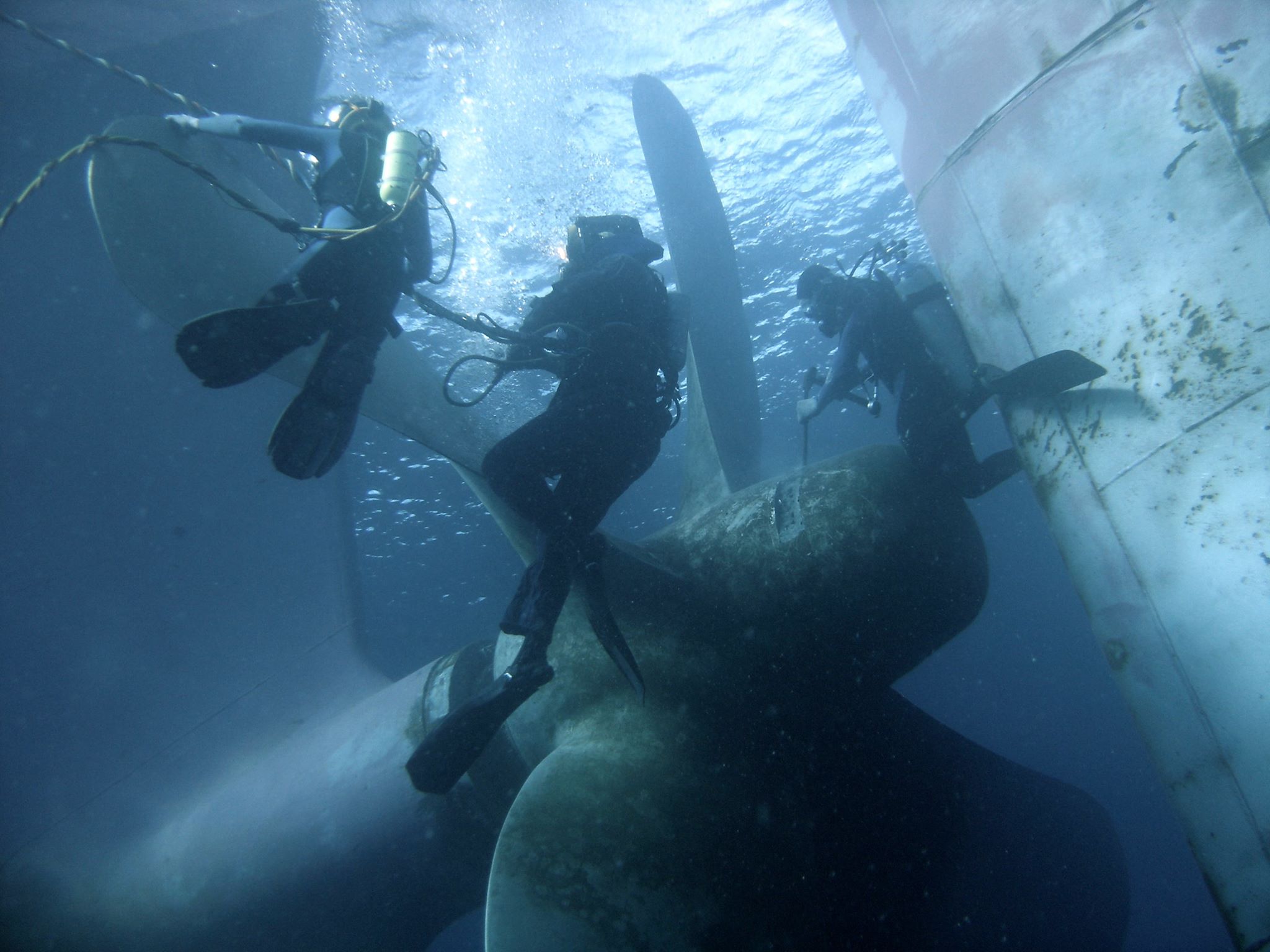 Underwater propeller repair