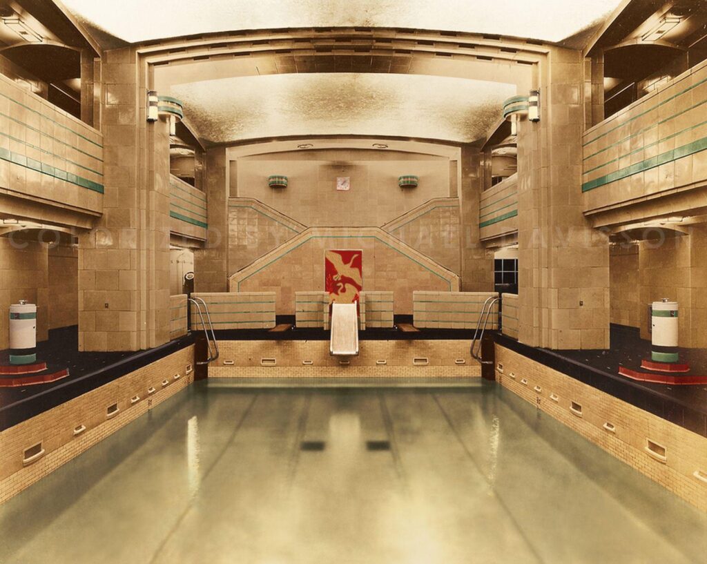 Colorized photo of Swimming pool of the RMS Queen Mary