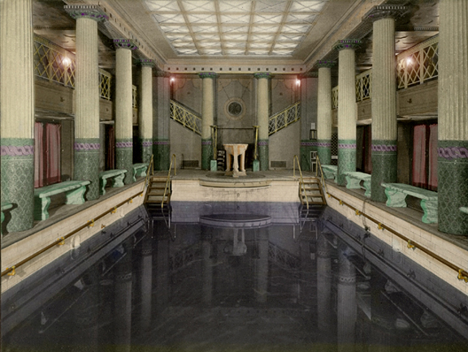 Colorized photo of the Pompeian baths on board the SS Imperator. 
