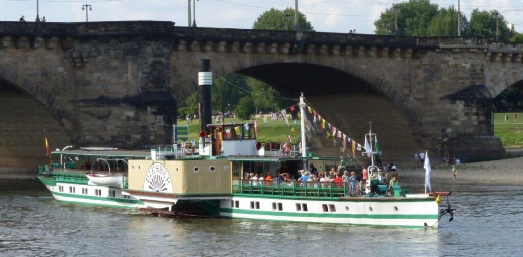 Paddle Steamer Diesbar 